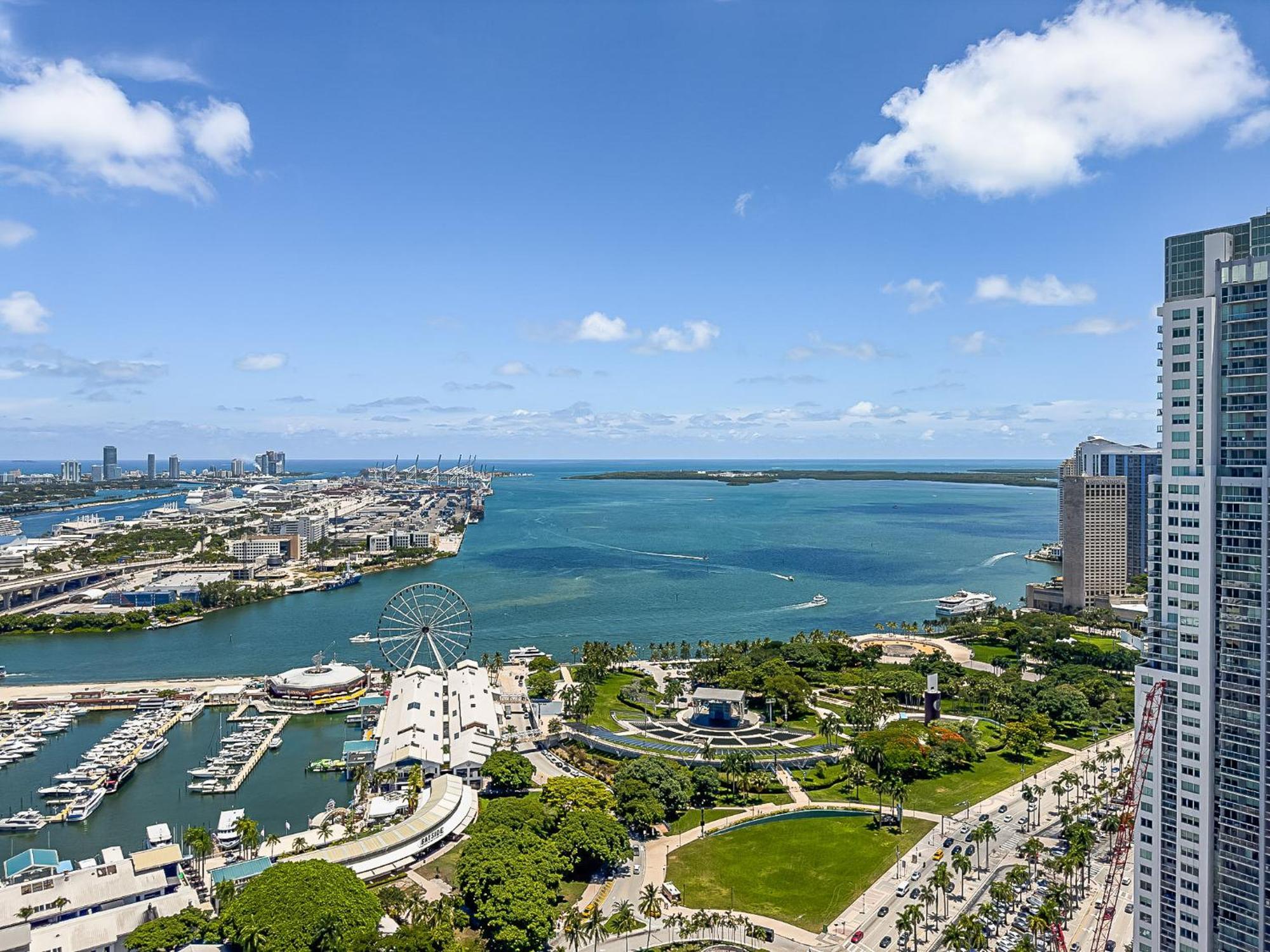 Downtown By Miami Vacation Rentals Екстериор снимка