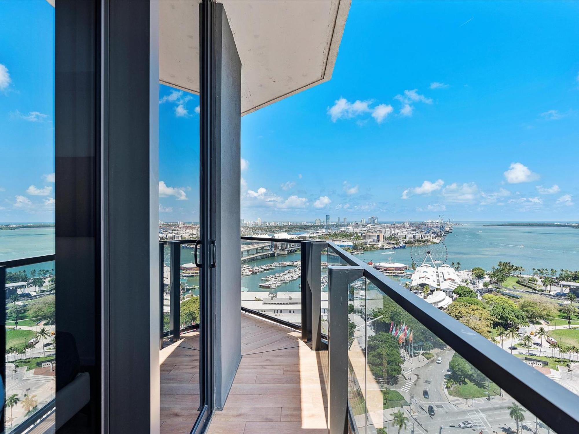 Downtown By Miami Vacation Rentals Екстериор снимка
