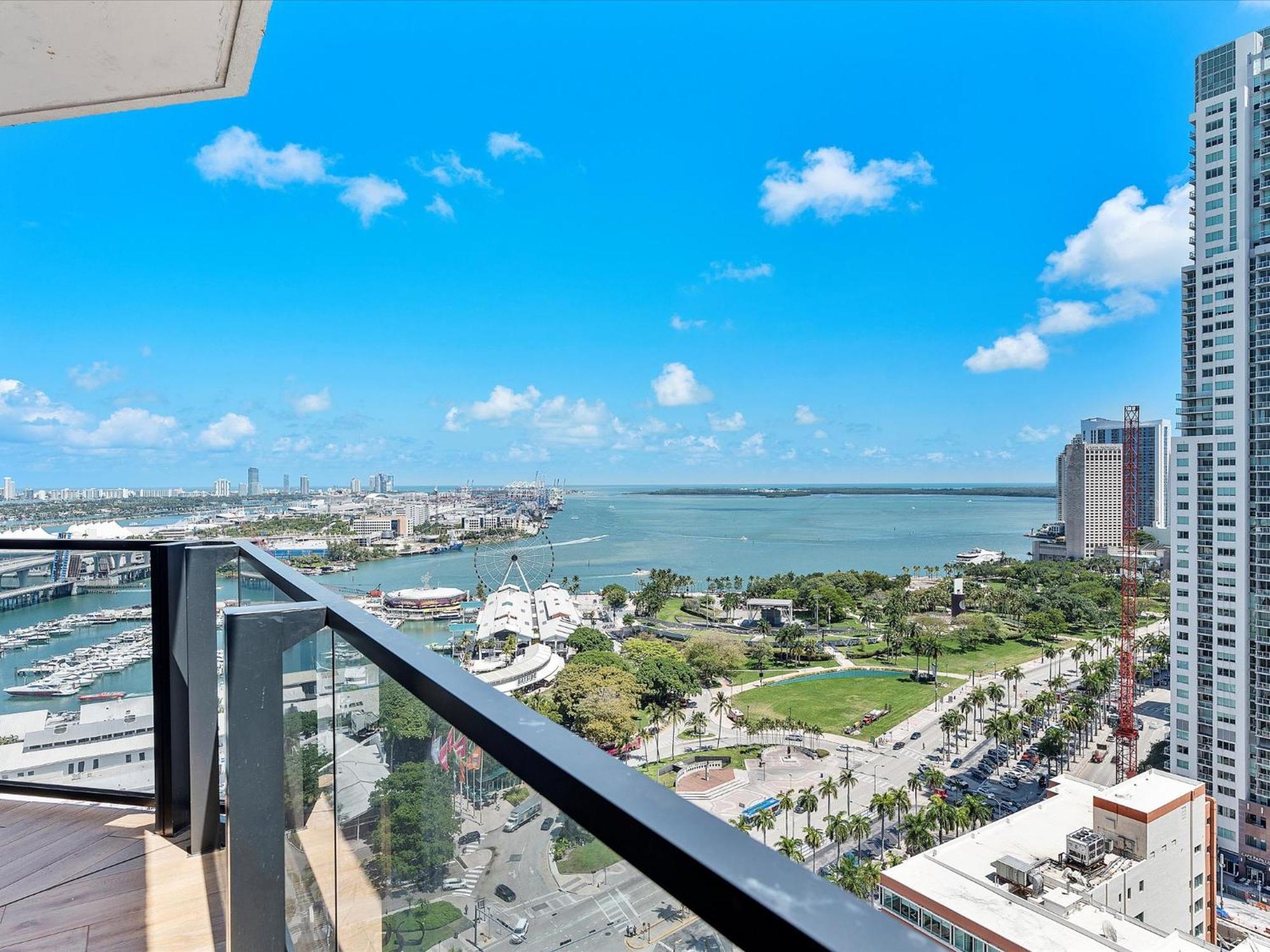Downtown By Miami Vacation Rentals Екстериор снимка