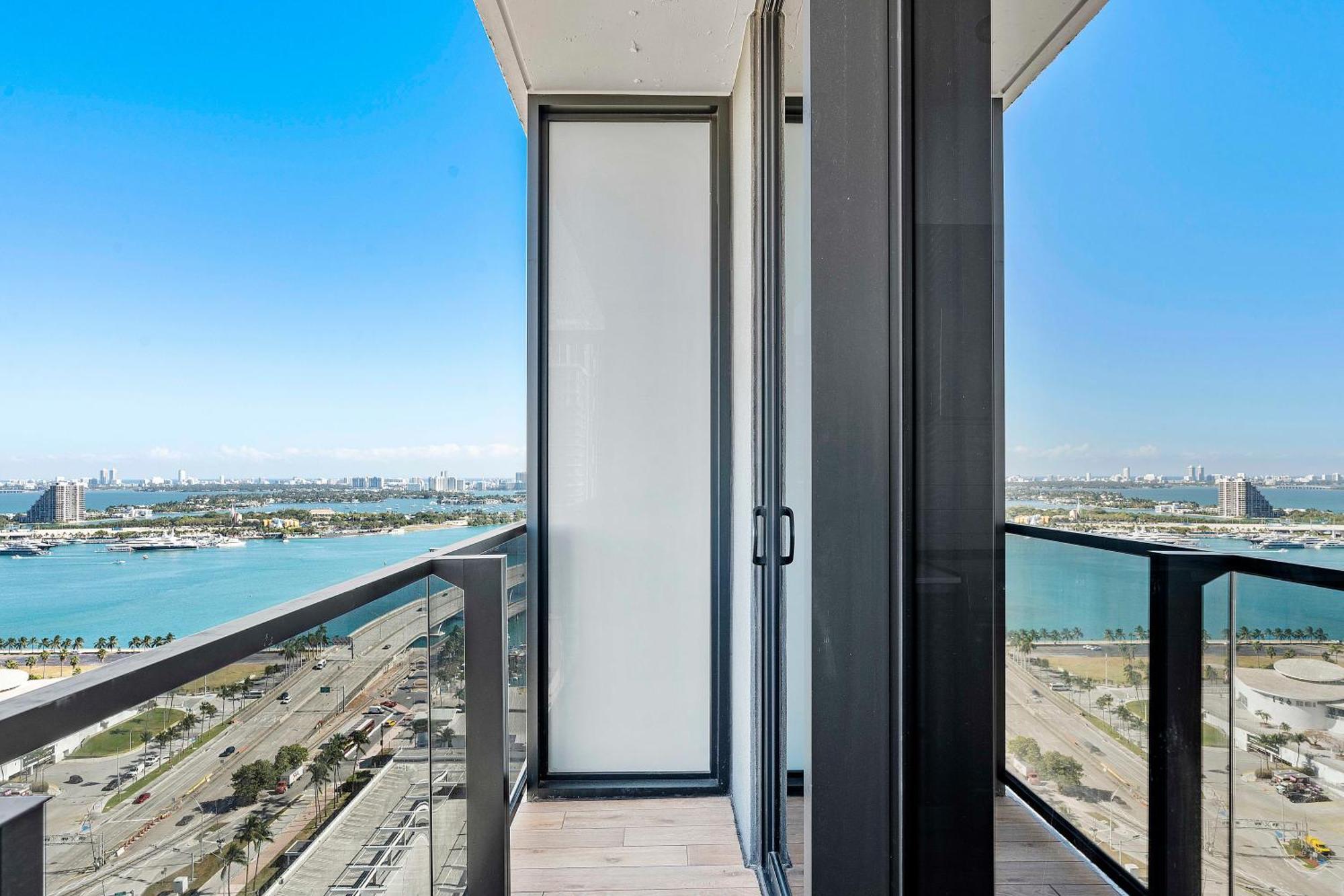 Downtown By Miami Vacation Rentals Екстериор снимка