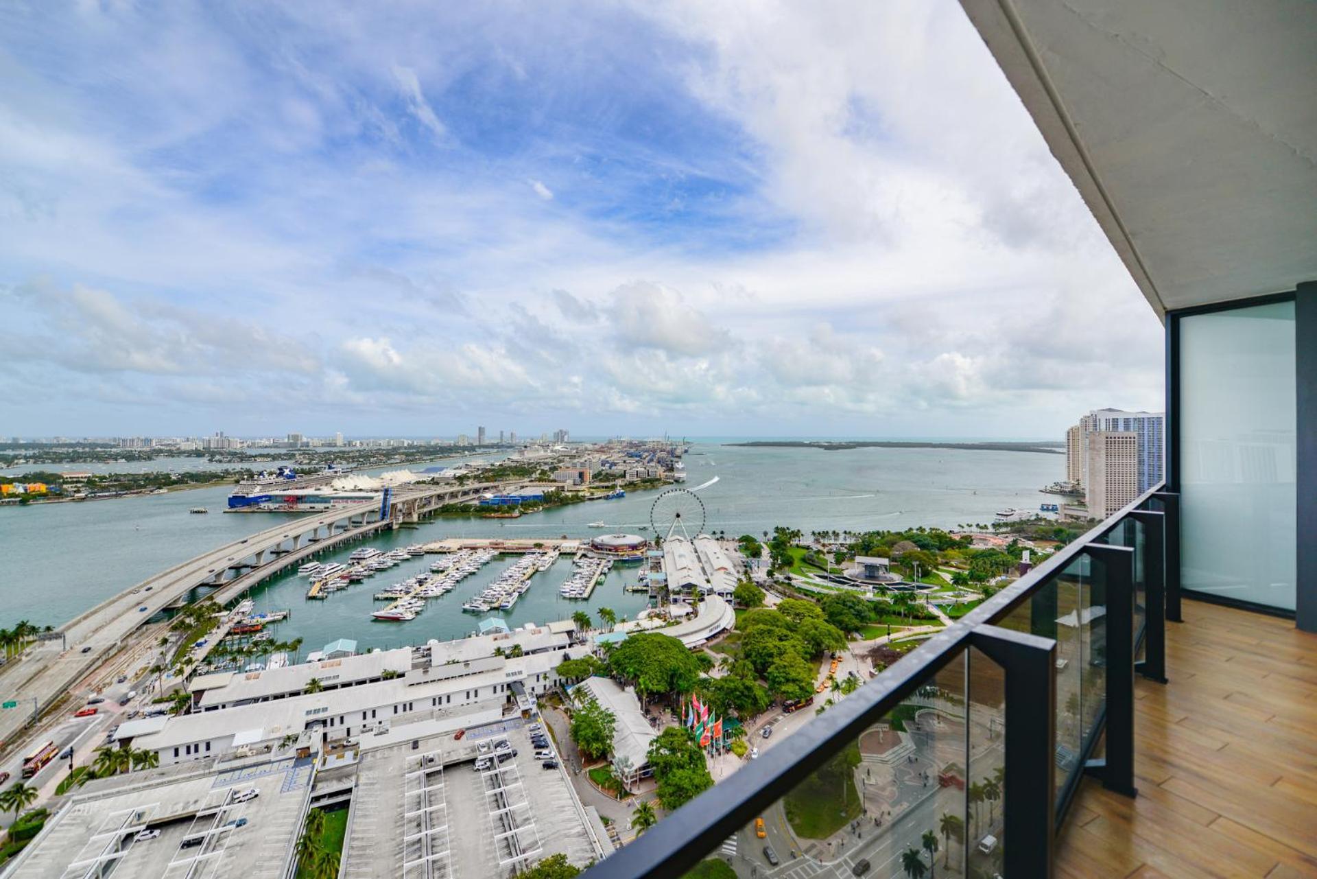 Downtown By Miami Vacation Rentals Екстериор снимка