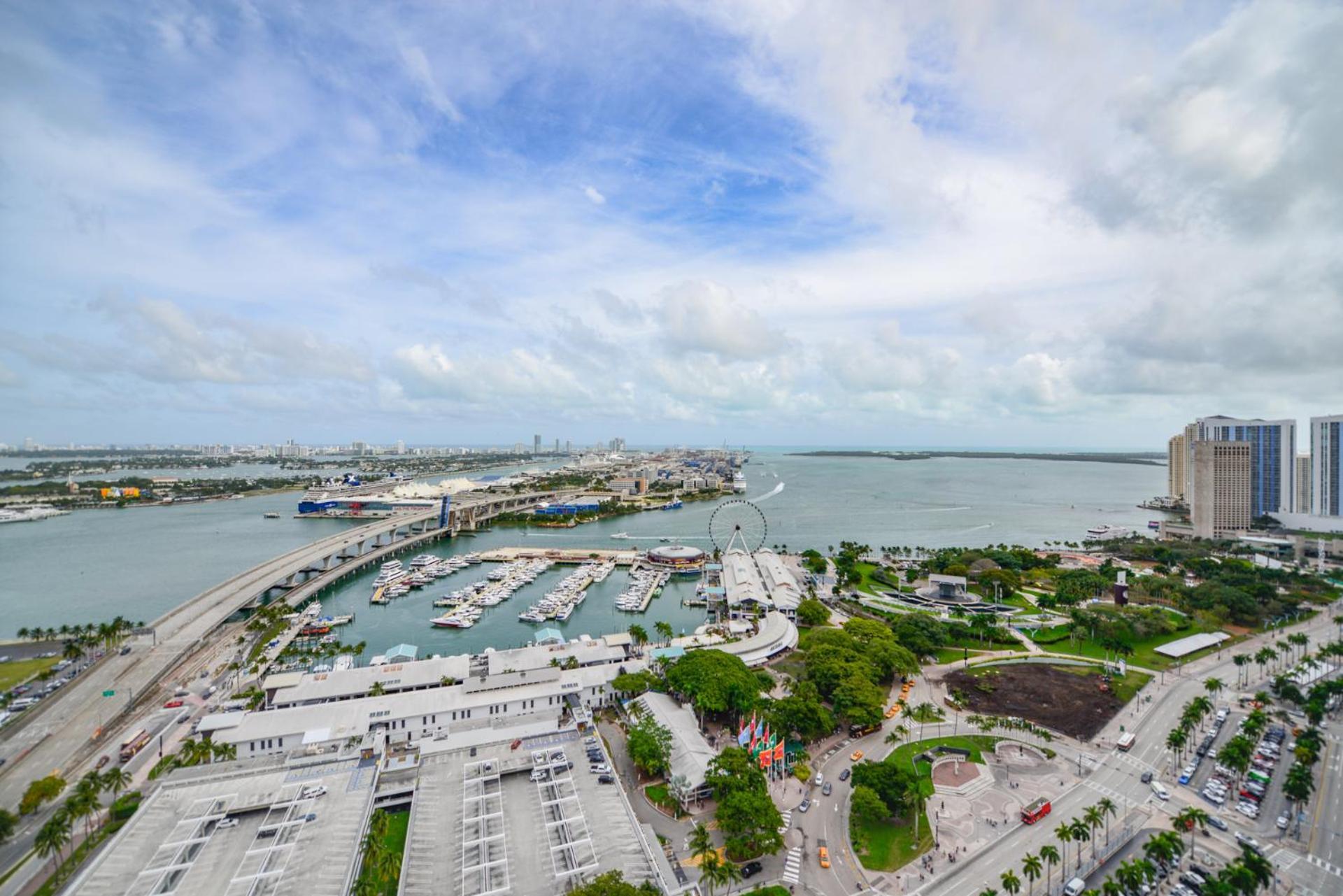 Downtown By Miami Vacation Rentals Екстериор снимка